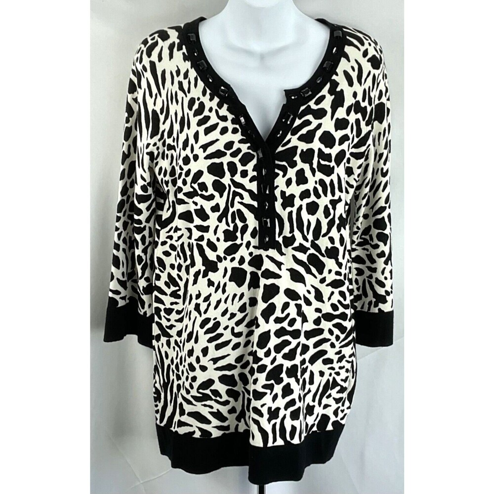 Joseph A Tunic sweater M blk/wht Leopard Cow beaded 1/2 button 3/4 sleeve Glam